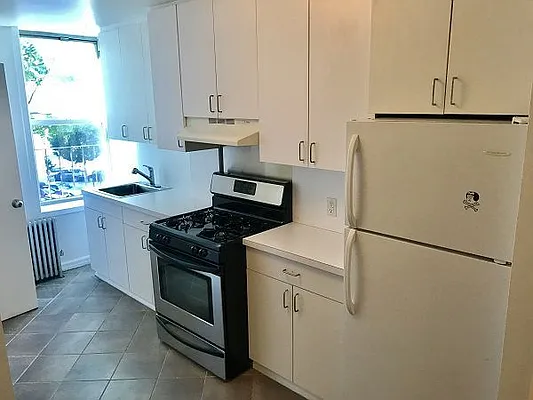 Rented by Nicholas Vorillas, LREB | media 15