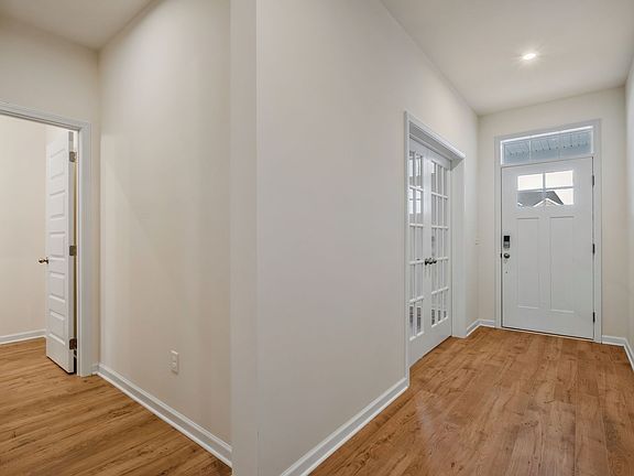 3rd image of 2557 Great Elm Dr