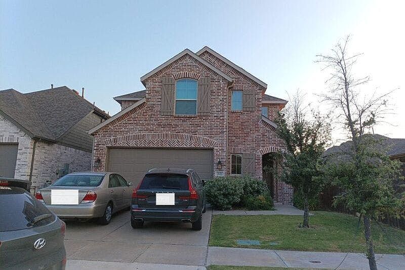1st image of 2131 Hobby Dr