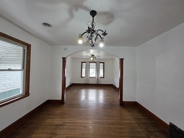 325 Barnard St #2 — Photo 9