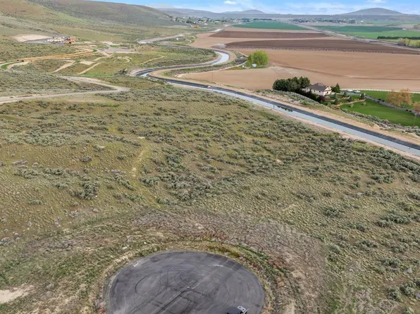 72305 Homestead Rd, Kennewick, WA 99338