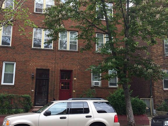 2nd image of 232 Lexington Ave APT 3