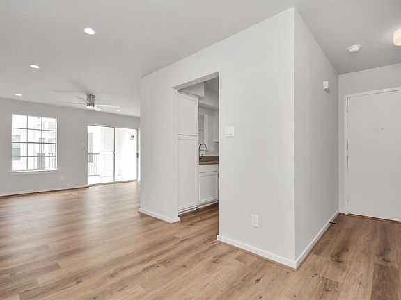 3rd image of 2333 Bering Dr APT 203