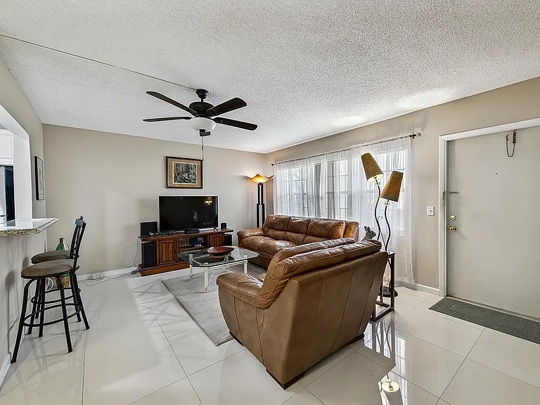 96 Fanshaw Way #C — Photo 13