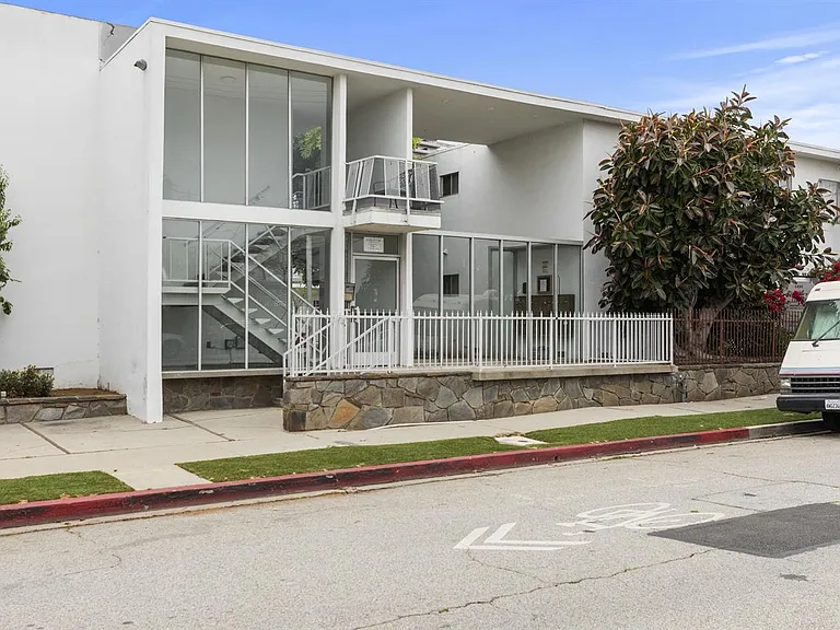 Turtle Villas, LLC — Photo 4