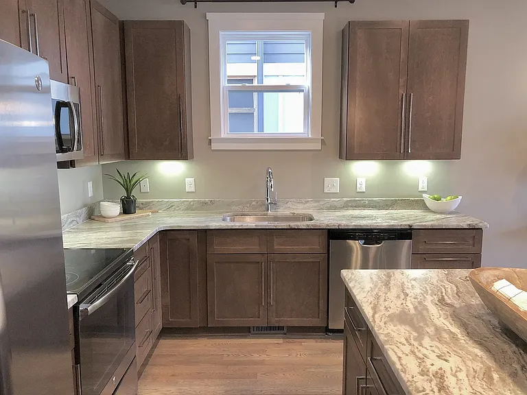 6223 California Ave — Photo 13