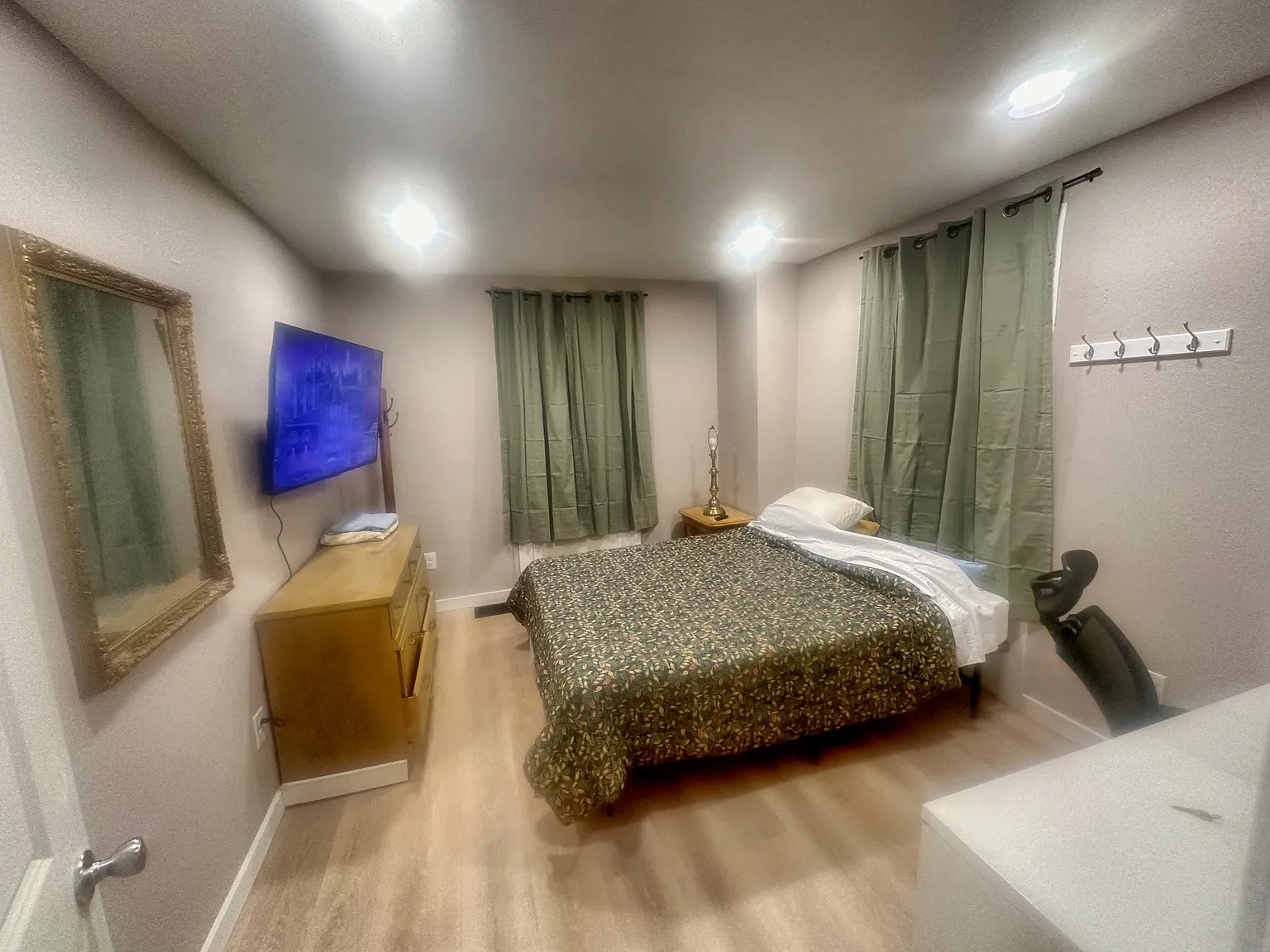 614 Jamesville Avenue - Downstairs Bedroom NE Side — Photo 1