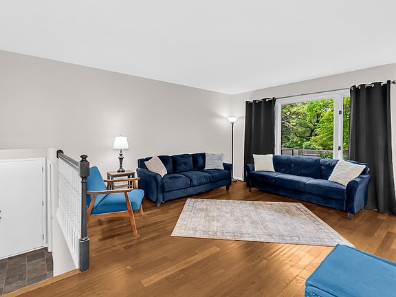 4th image of 4519 Oak Leaf Dr