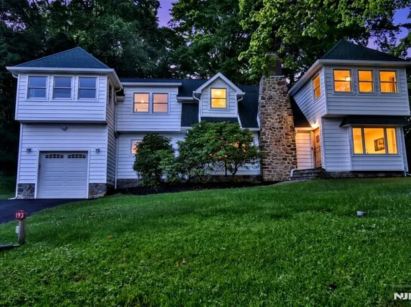 193 E Shore Trl, Sparta, NJ 07871