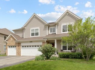 10494 Aldridge Dr, Huntley, IL 60142