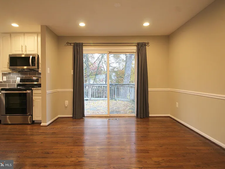 4500 Lantern Pl — Photo 5