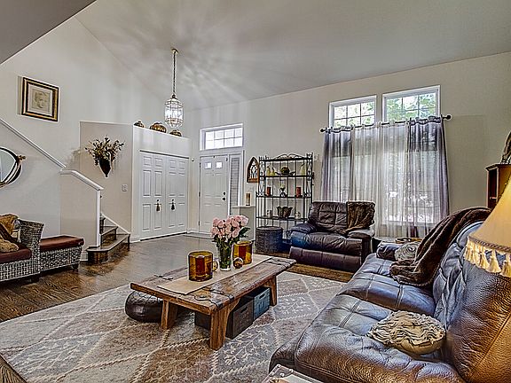 3rd image of 1316 Laci Ct