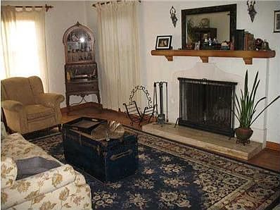 2nd image of 4901 Kensington Dr