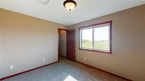 4093 Cedarwood Rd NE — Photo 4