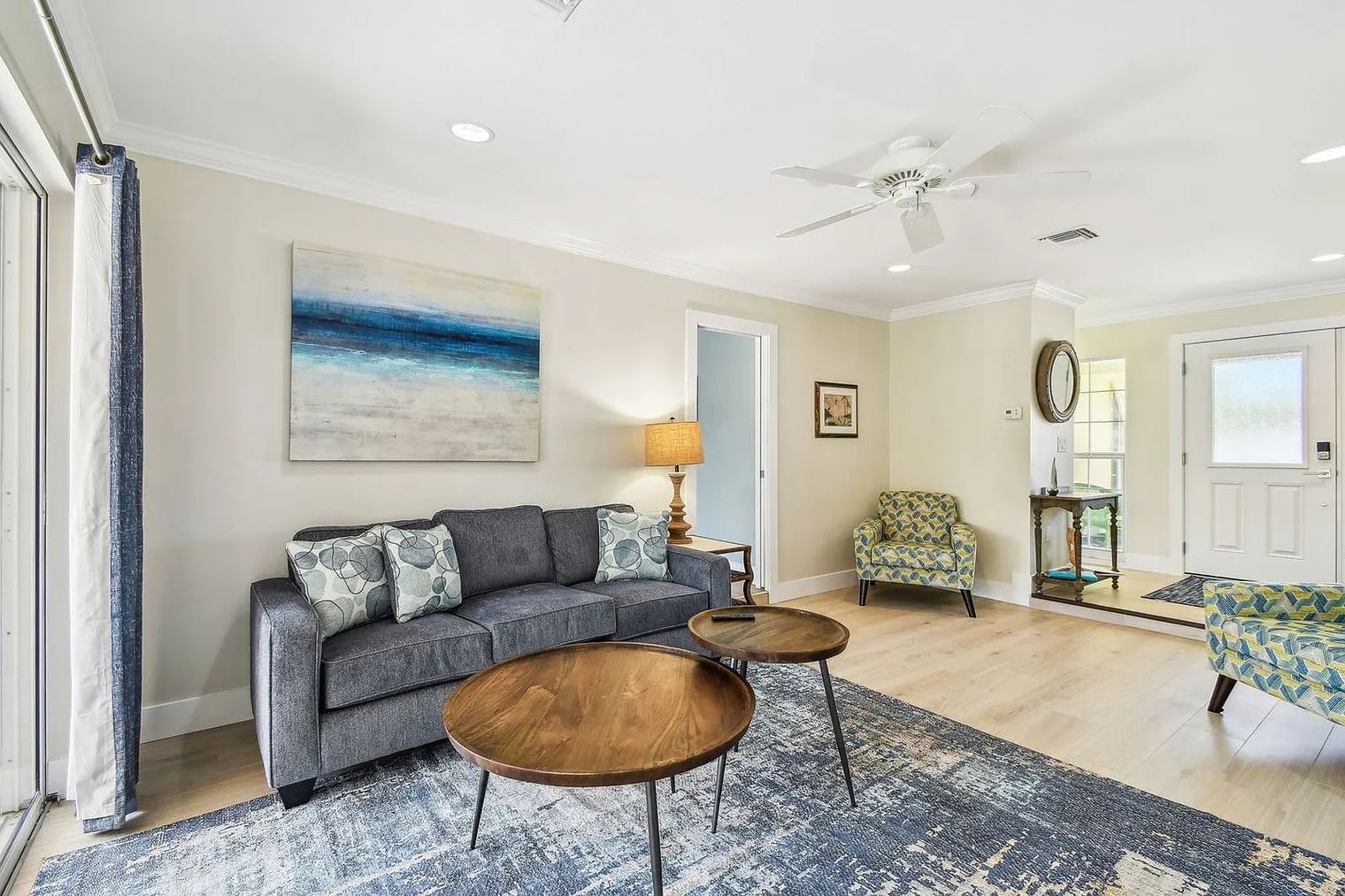3 bed, 3.0 bath, 1732 sqft, $9,240 — Photo 1
