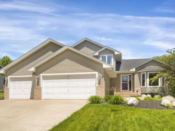 5415 Vinewood Ln N, Plymouth, MN 55442