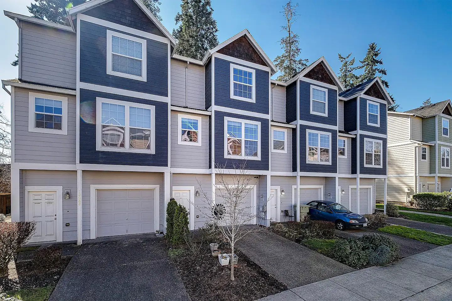 2 bed, 2.5 bath, 1734 sqft, $2,300 — Photo 1