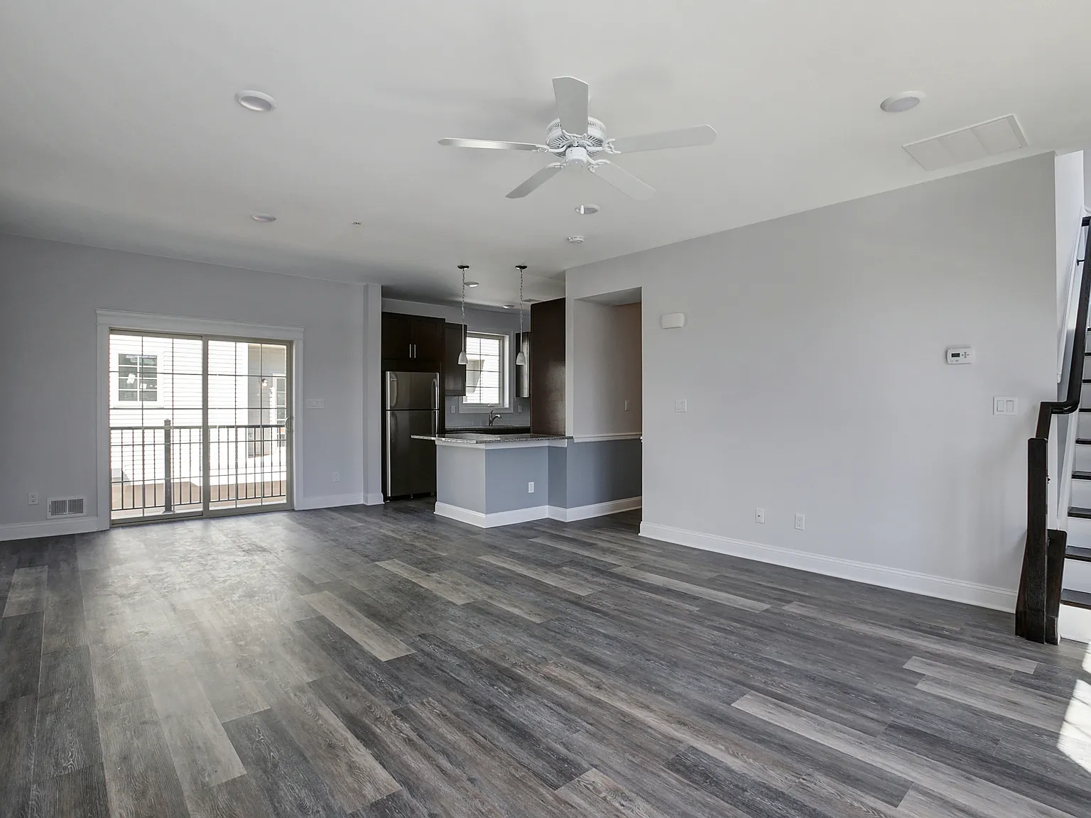 Gramercy Townhomes - 201 — Photo 4