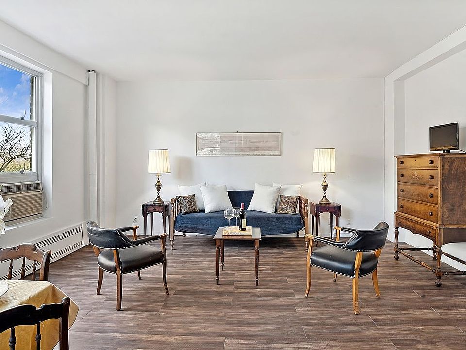1st image of 80 La Salle St APT 5H