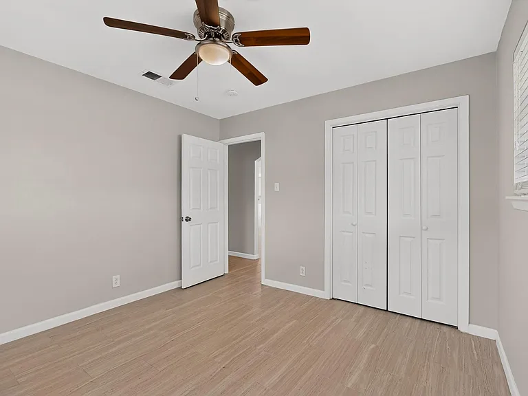 2307 Galway St — Photo 28