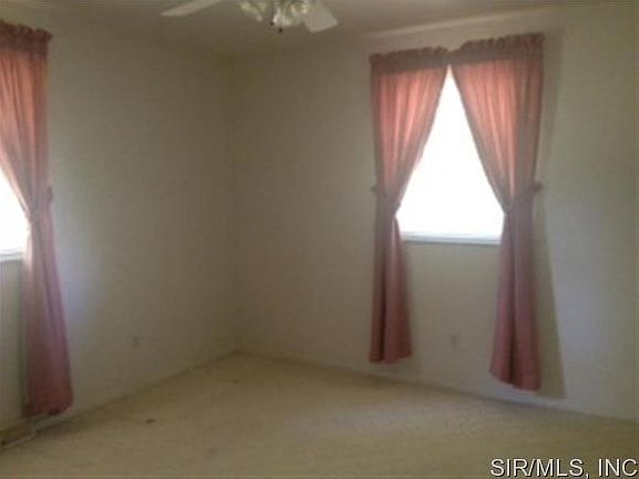 5th image of 700 Dolphin Dr W