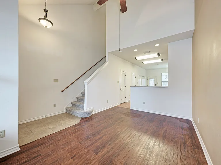 Windermere Townhomes — Photo 6