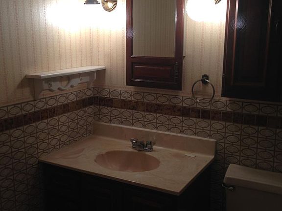 3rd image of 8724 Santa Bella Dr APT B