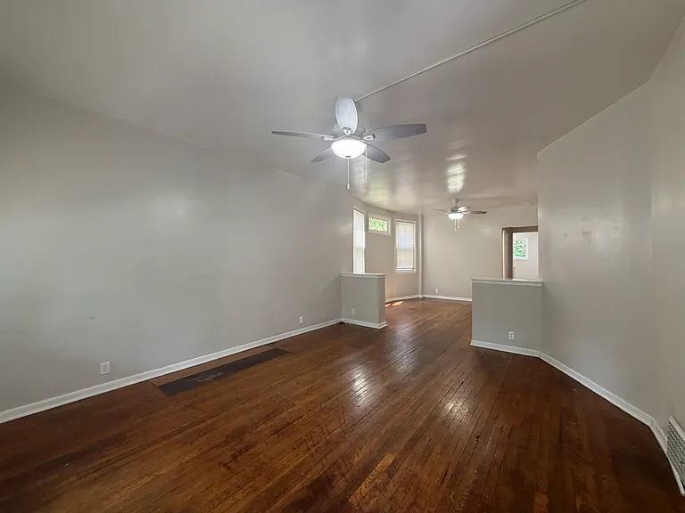 674 Richmond Ave #1 — Photo 2