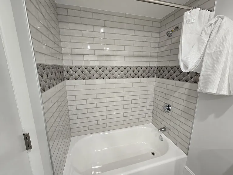 94 Beaconsfield Rd #2 — Photo 17