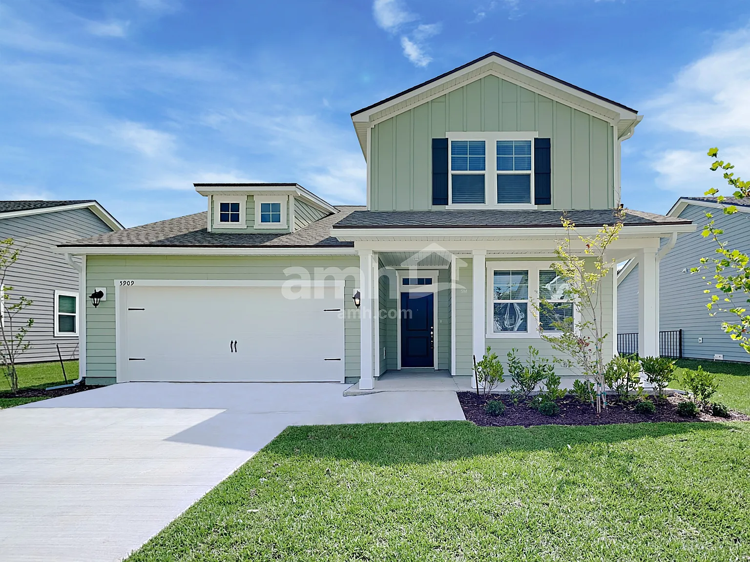 4 bed, 2.5 bath, 2078 sqft, $2,330 — Photo 1