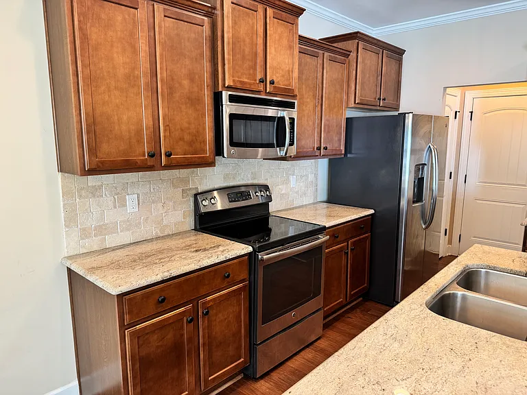 4025 Canterwood Dr — Photo 9
