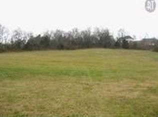 1323 Center Point Rd, Hendersonville, TN 37075