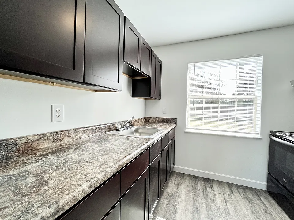 3 BR- Deluxe