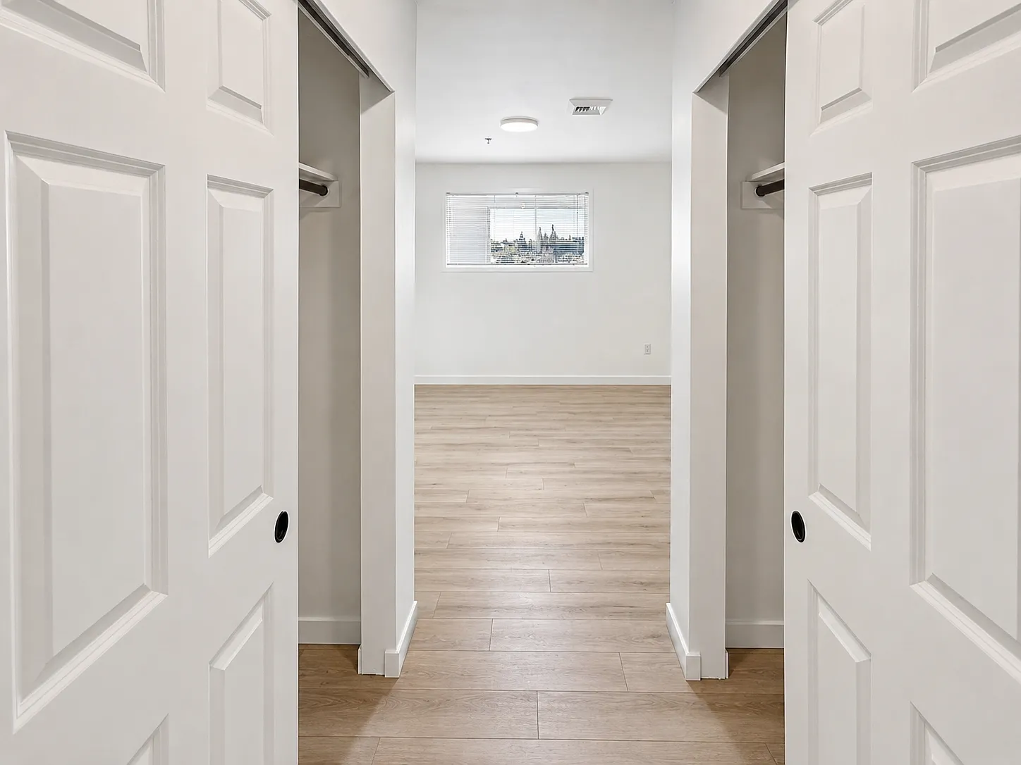 2 bed, 1281 sqft, $2,499 — Photo 3