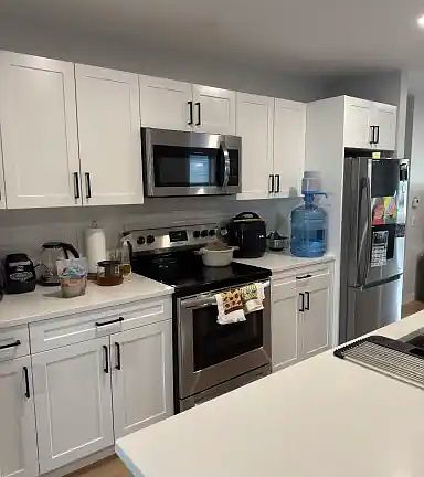 4th image of 462 Rosedale Ave #1B