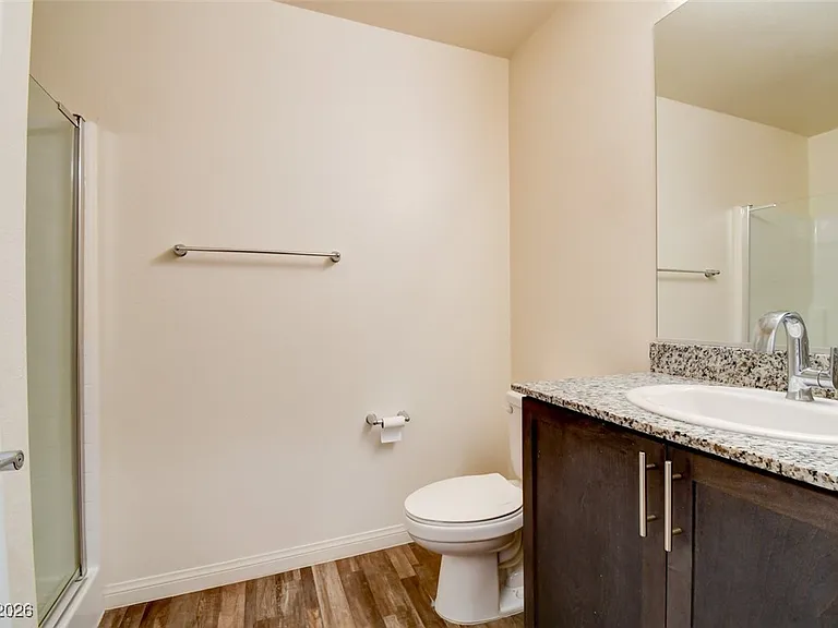 7030 Spicy Merlot St — Photo 14