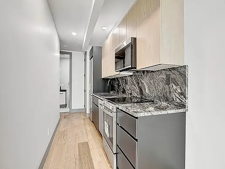 507 Herkimer St #1C — Photo 4