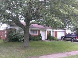 1327 Southlea Dr, South Bend, IN 46628