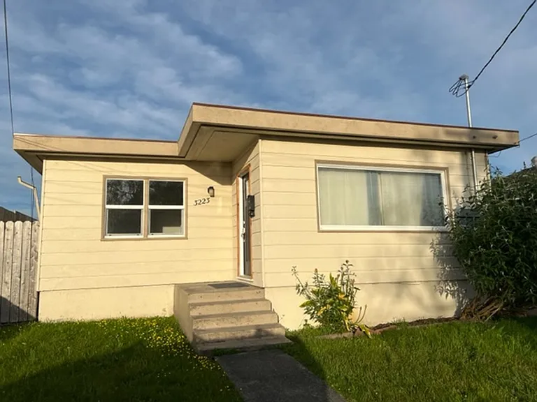 3223 Nevada St — Photo 15