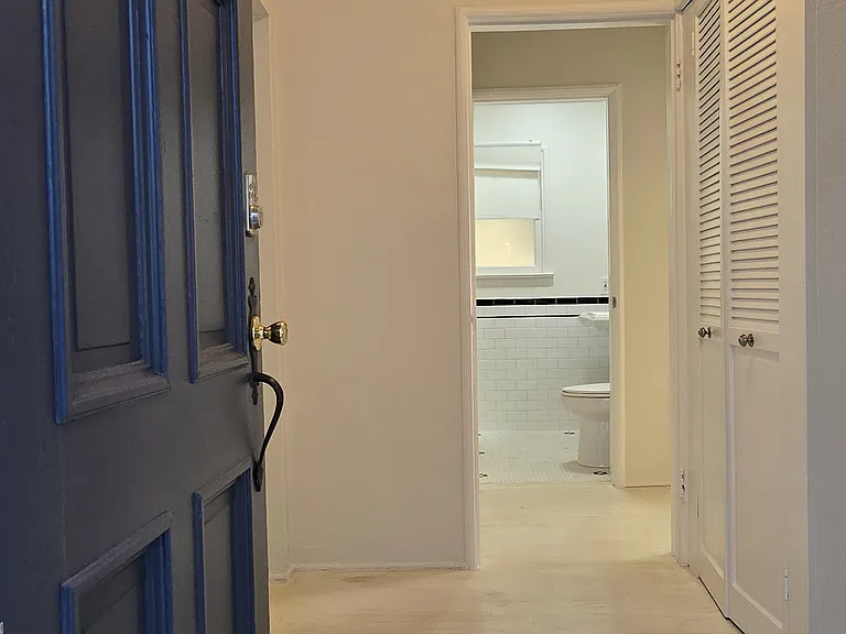 1608 Silver Lake Blvd — Photo 2