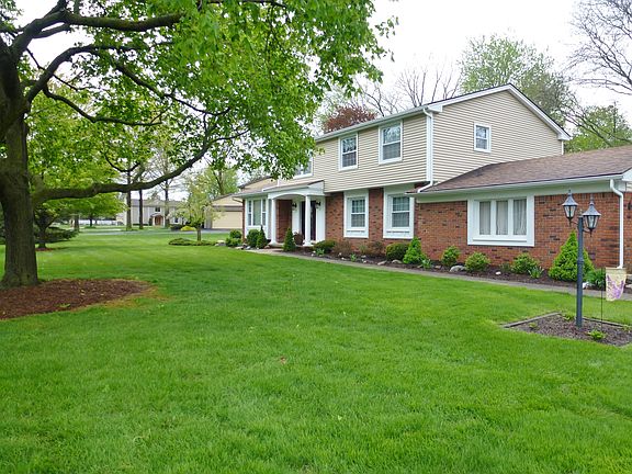 2nd image of 12855 Glenview Dr