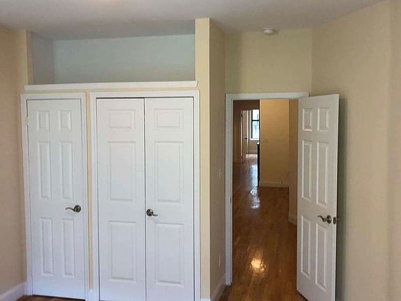 3rd image of 315 E 92nd St APT 3W