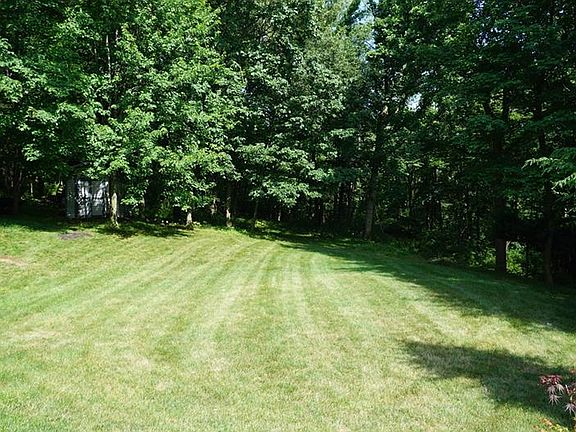 3rd image of 3 Sassafras Ln