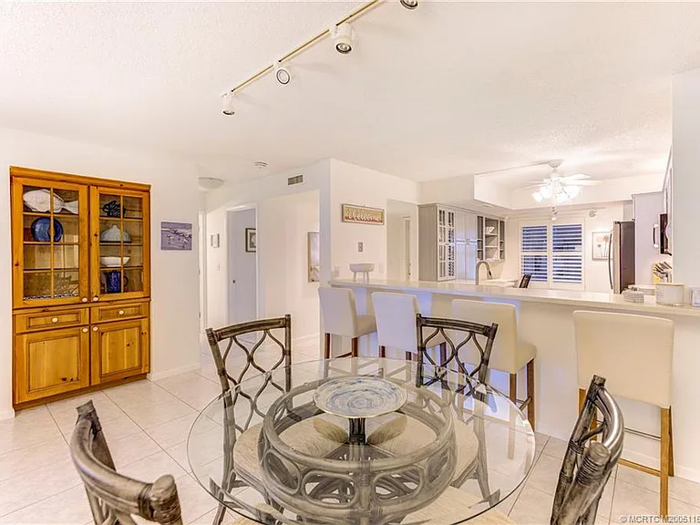 2571 NE Ocean Blvd #104 — Photo 9
