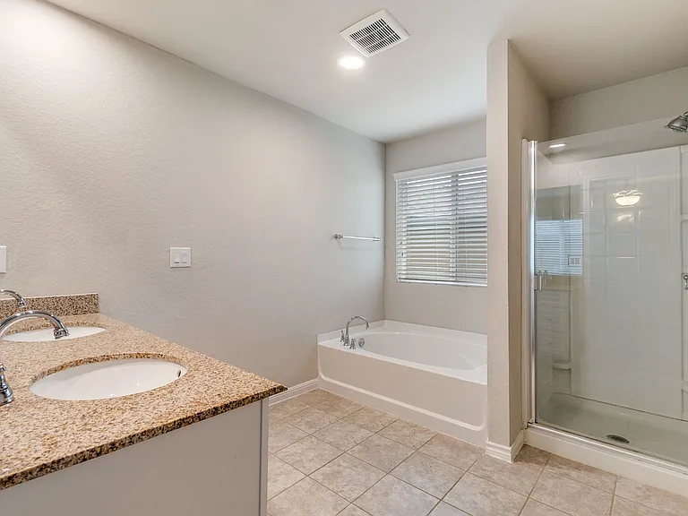 10302 Relic Oaks — Photo 19