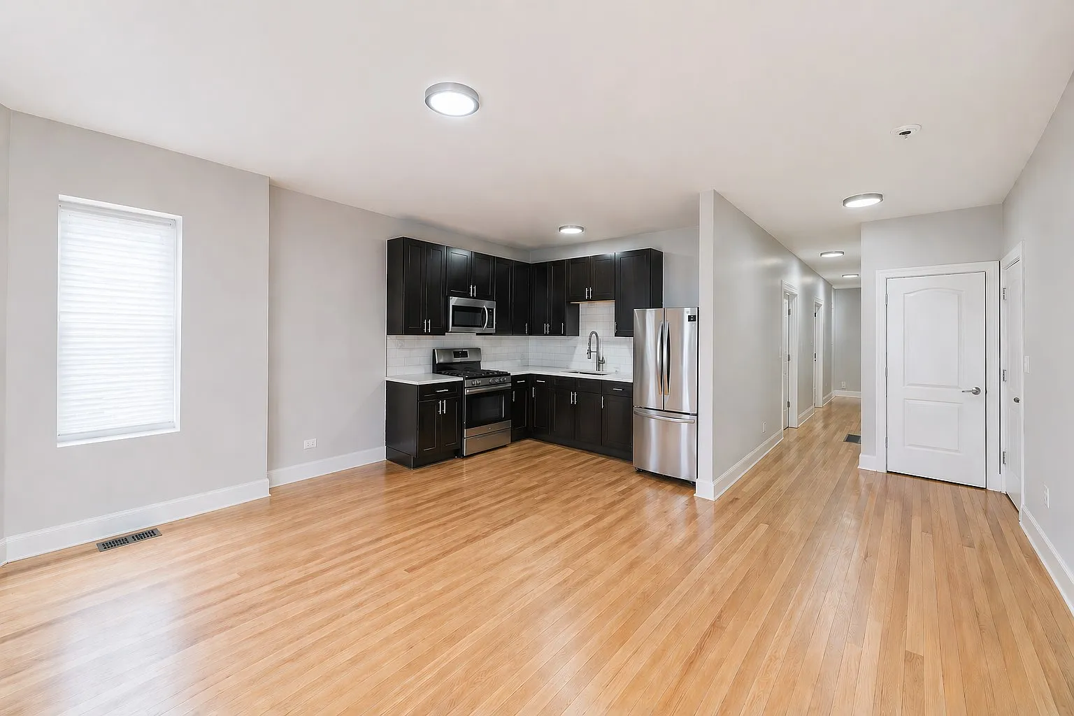4 bed, 1300 sqft, $2,000 — Photo 4