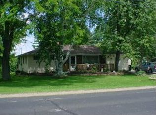 N10598 Lakeshore Rd, Clintonville, WI 54929