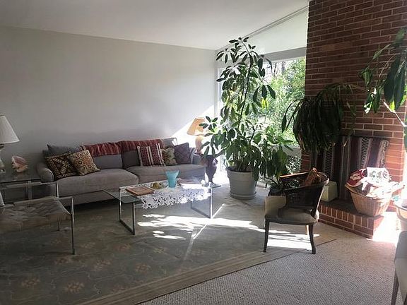 3rd image of 1204 Converse Dr