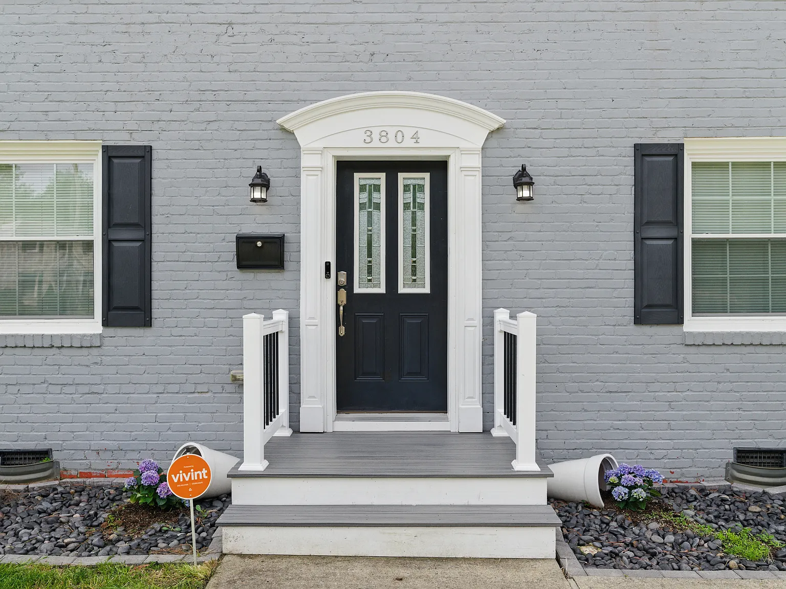 4 bed, 1584 sqft, $2,250 — Photo 2