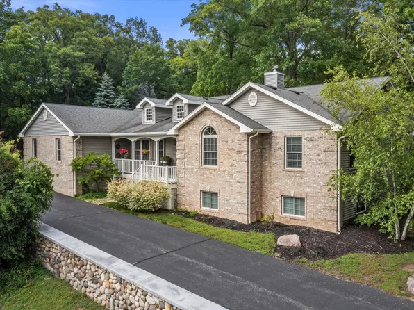 W4440 South Lake Shore DRIVE, Lake Geneva, WI 53147